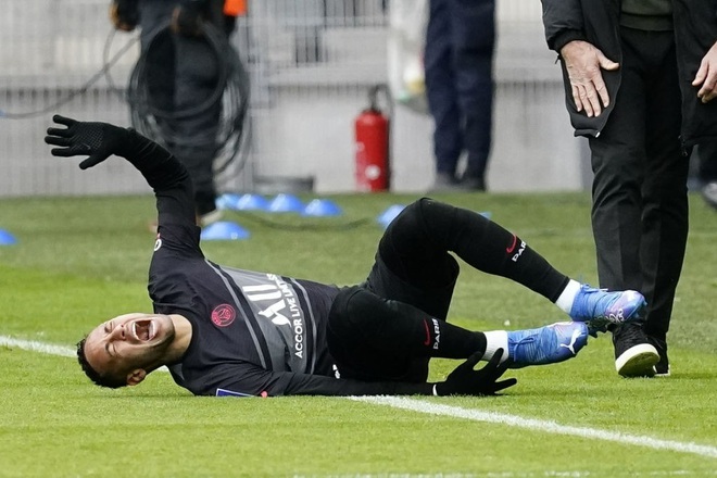 Messi lập hat-trick kiến tạo, PSG xây chắc ngôi đầu bảng Ligue 1 - 7