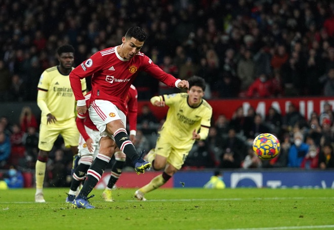 Man Utd 3-2 Arsenal: Fred sửa sai xuất sắc, Ronaldo lập cú đúp - 8