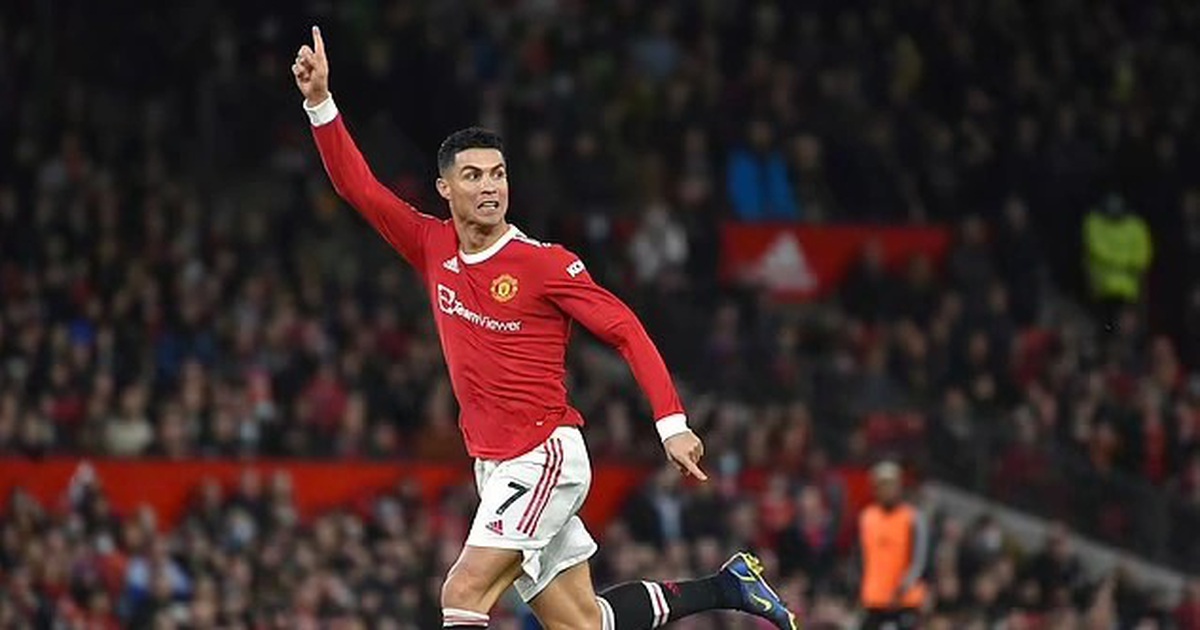 C.Ronaldo đạt thành tích khiến nhiều cựu ngôi sao Man Utd muối mặt