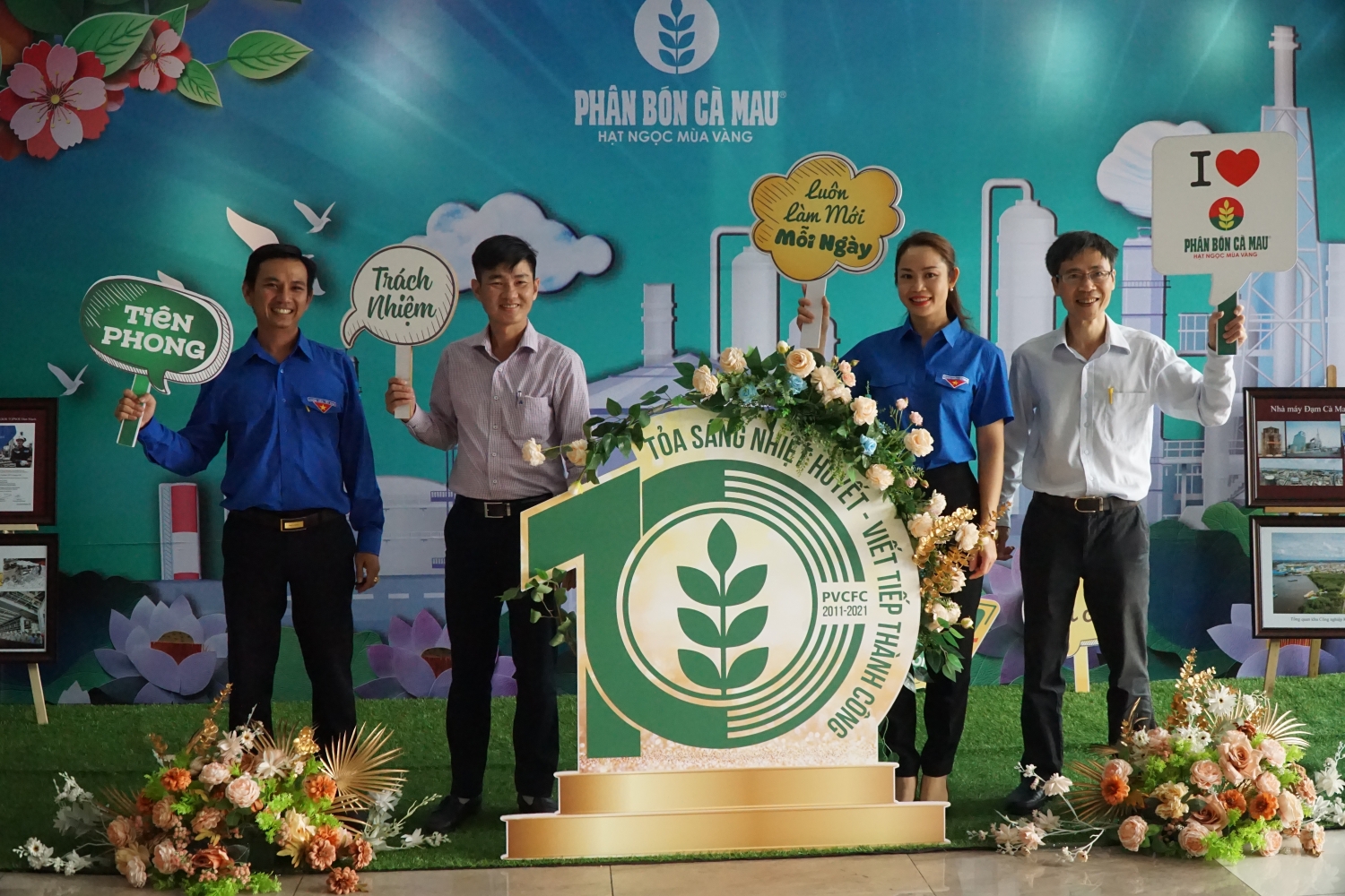 {LIVE} Đối thoại trực tuyến giữa Tổng Giám đốc Petrovietnam với đoàn viên, thanh niên Dầu khí trên cả nước {LIVE} Đối thoại trực tuyến giữa Tổng Giám đốc Petrovietnam với đoàn viên, thanh niên Dầu khí trên cả nước