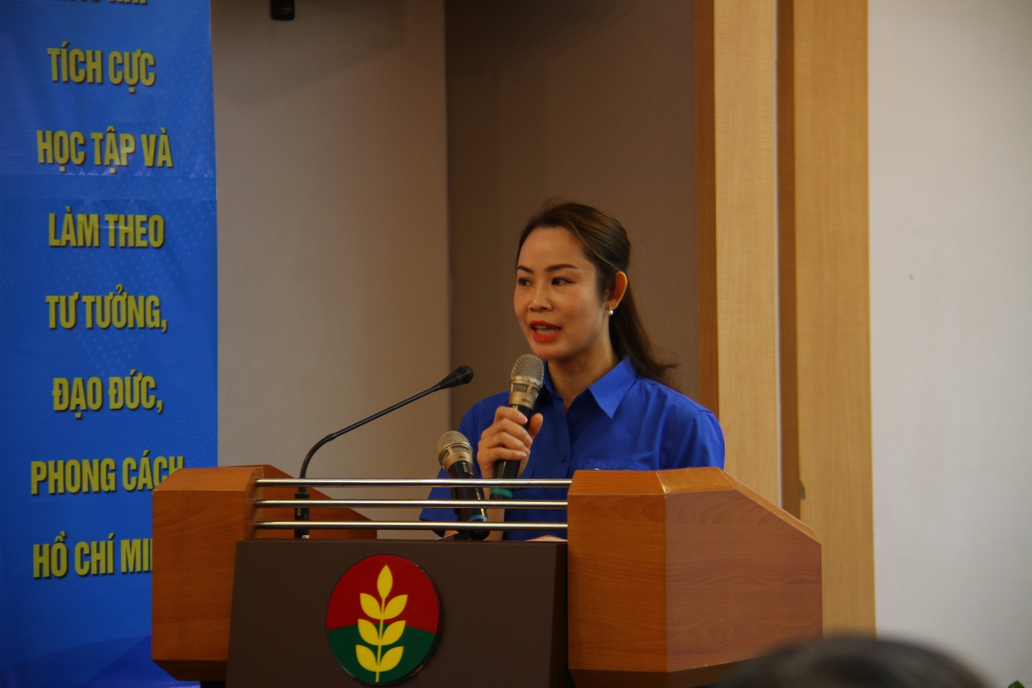 {LIVE} Đối thoại trực tuyến giữa Tổng Giám đốc Petrovietnam với đoàn viên, thanh niên Dầu khí trên cả nước {LIVE} Đối thoại trực tuyến giữa Tổng Giám đốc Petrovietnam với đoàn viên, thanh niên Dầu khí trên cả nước