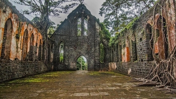 qua khu am anh cua mot hon dao nam giua an do duong
