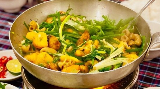 Mê ẩm thực Hà Nội, blogger nước ngoài gợi ý những món ăn ngon hàng đầu nhất định phải thử