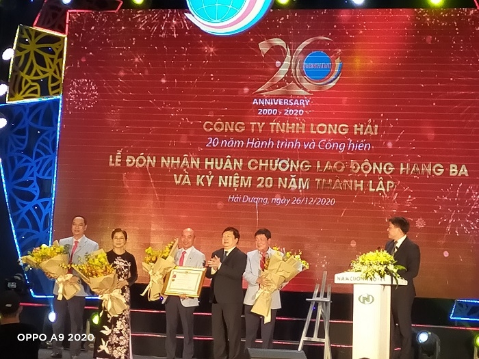 Công ty TNHH Long Hải đón nhận Huân chương Lao động hạng Ba và kỷ niệm 20 năm thành lập