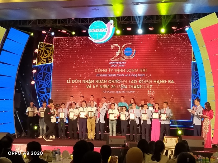 Công ty TNHH Long Hải đón nhận Huân chương Lao động hạng Ba và kỷ niệm 20 năm thành lập