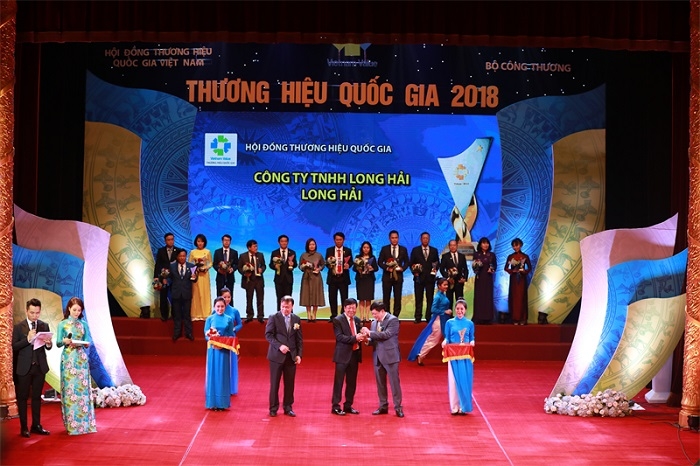 Công ty TNHH Long Hải đón nhận Huân chương Lao động hạng Ba và kỷ niệm 20 năm thành lập