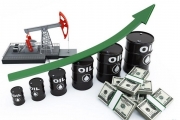 Giá dầu hôm nay 18/1 tăng lên mức cao nhất trong ba năm