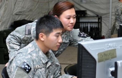 Quân đội Mỹ - Hàn tập trận chung trên máy tính