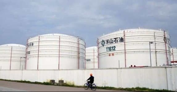 Nhu cầu dầu của Trung Quốc giảm mạnh trong tháng 4