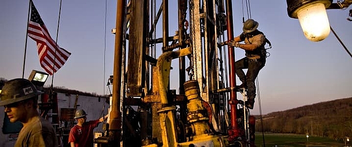 EIA hạ dự báo sản lượng dầu của Mỹ