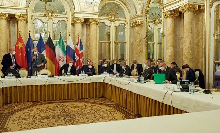 Đàm phán về việc khôi phục thỏa thuận hạt nhân năm 2015 tại Vienna.