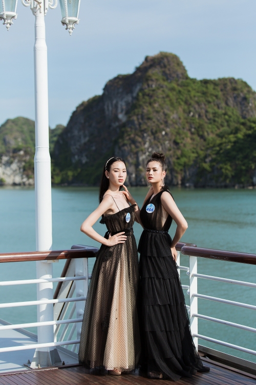 Người đẹp Miss World Việt Nam trổ tài catwalk trên du thuyền 5 sao nguoi dep miss world viet nam tro tai catwalk tren du thuyen 5 sao