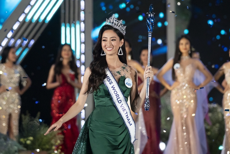 'Bản sao' Đỗ Mỹ Linh đăng quang Miss World Việt Nam 2019 ban sao do my linh dang quang miss world viet nam 2019