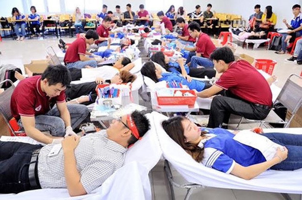 vien truong vien huyet hoc truyen mau trung uong keu goi nguoi dan hien mau