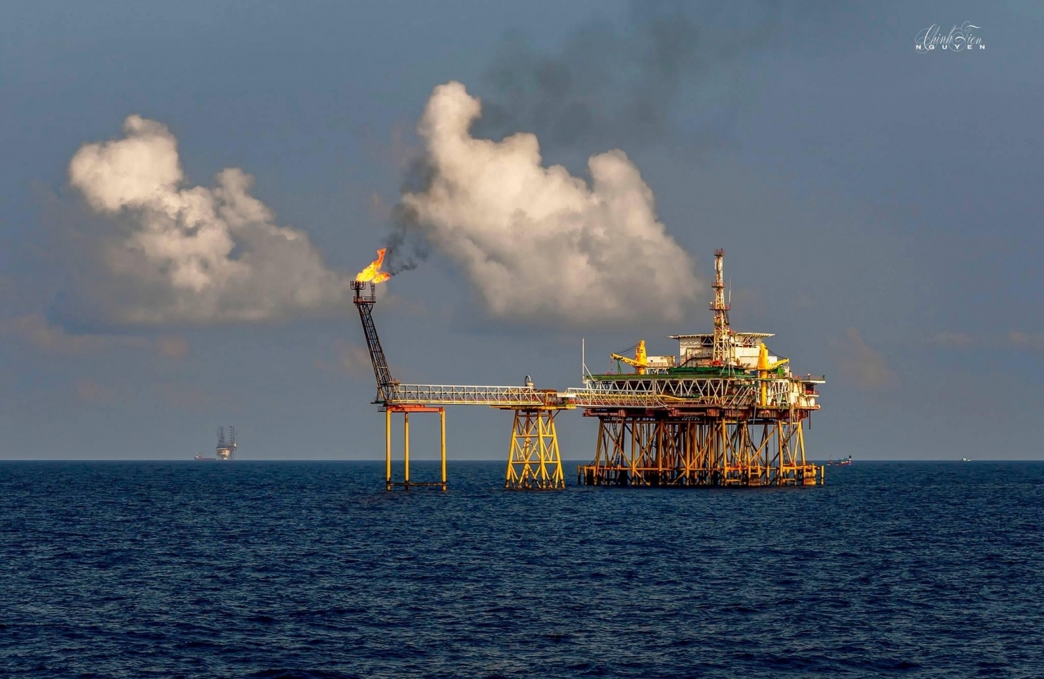 Dự báo giá dầu: giá dầu cao do áp lực cấm dầu từ Nga
