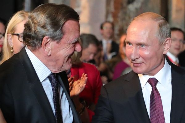 Mục đích “kỳ nghỉ” tại Moscow của cựu Thủ tướng Đức Gerhard Schroeder