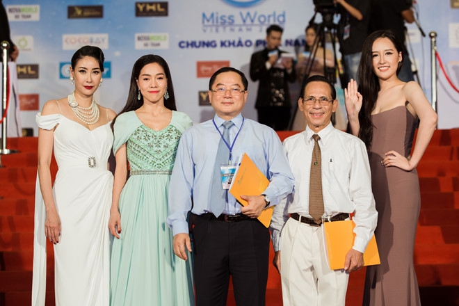 Lộ diện Top 20 người đẹp bước vào Chung kết Miss World Việt Nam lo dien top 20 nguoi dep buoc vao dem chung ket miss world viet nam
