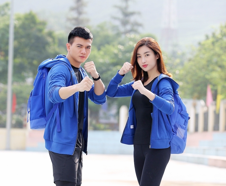 hoa hau do my linh chap nhan mat show den hop dong de thi cuoc dua ky thu