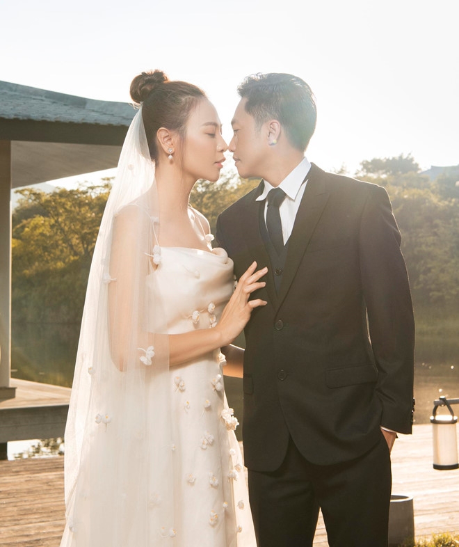 Cường Đô La chụp ảnh cưới cùng Đàm Thu Trang và con trai Subeo cuong do la chup anh cuoi cung dam thu trang va con trai subeo