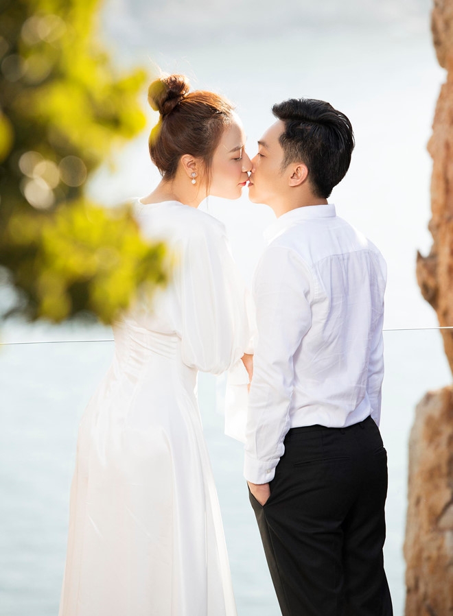 Cường Đô La chụp ảnh cưới cùng Đàm Thu Trang và con trai Subeo cuong do la chup anh cuoi cung dam thu trang va con trai subeo