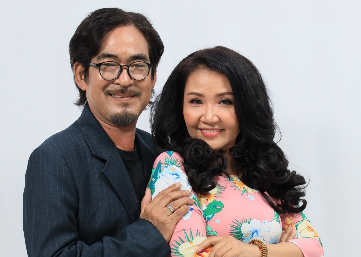 me chong quoc dan ngan quynh tung muon giai nghe de cham soc gia dinh