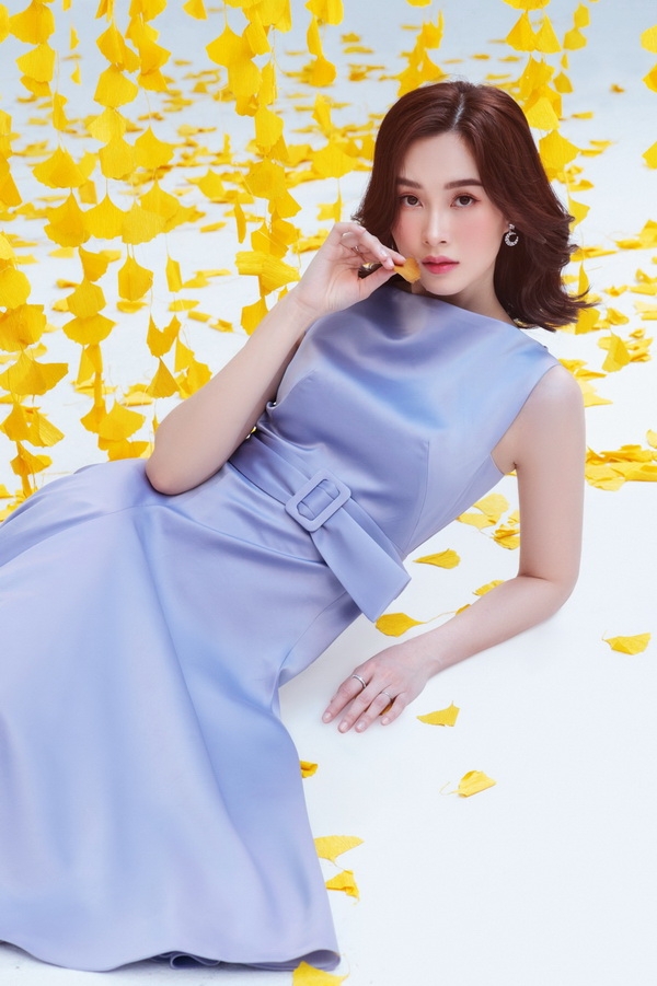 Hoa hậu Đặng Thu Thảo khoe vẻ ngọt ngào, cuốn hút sau sinh con hoa hau dang thu thao khoe ve ngot ngao cuon hut sau sinh con