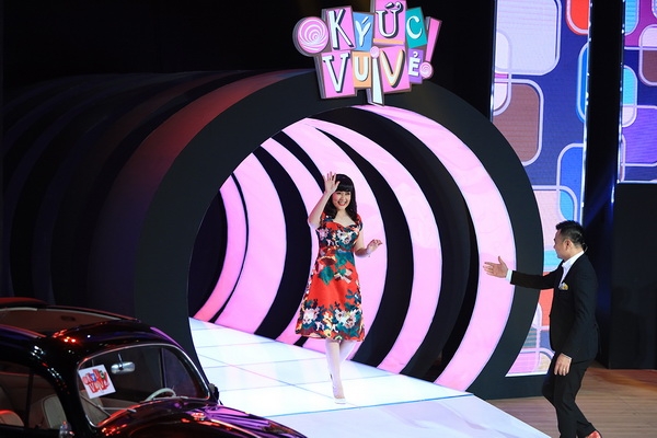 Vân Dung "sợ hãi" khi lần đầu tham gia gameshow van dung muon ngat tho khi lan dau tham gia game show